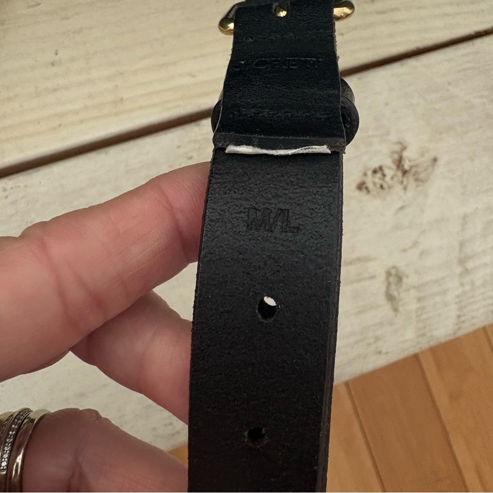 J. CREW Black Leather Belt Women’s Size Medium/Large Gold Hardware - Picture 5 of 8